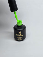 Load image into Gallery viewer, Artistry Gel Polish Summer Green #026
